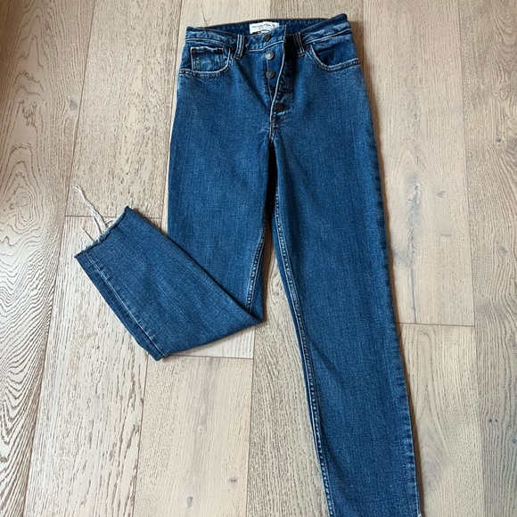 Abercrombie & Fitch “The Mom” High Rise Straight Leg Jean Curve Love Size 25 - Picture 2 of 7